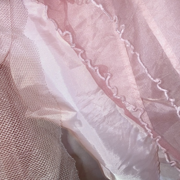 Pink ballet dress great for play dance or a costume. - Picture 5 of 8